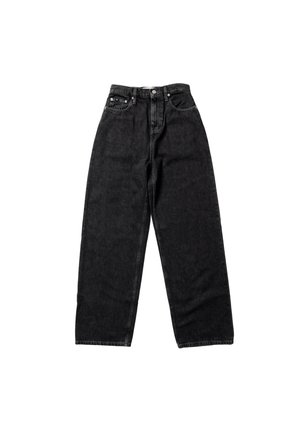 Schwarze High-Waist-Jeans mit weitem Bein, vorn mit Knopf- und Reißverschluss, Gürtelschlaufen und Fünf-Taschen-Design auf weißem Hintergrund.