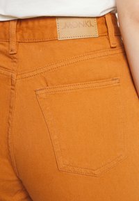 Monki Straight leg jeans - brown medium dusty