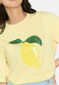 LolaLiza LEMON MOTIF  - Marškinėliai su spaudiniu - yellow sun