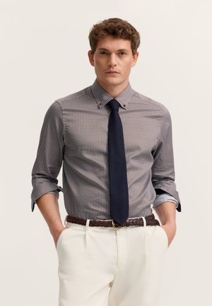 BEDRUCKT MIT EASY-CARE - Hemd - braun