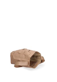 David Jones Schoudertas - almond