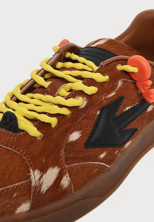 Off-White END OF PLAY - Trainers - brown/black — photo 6