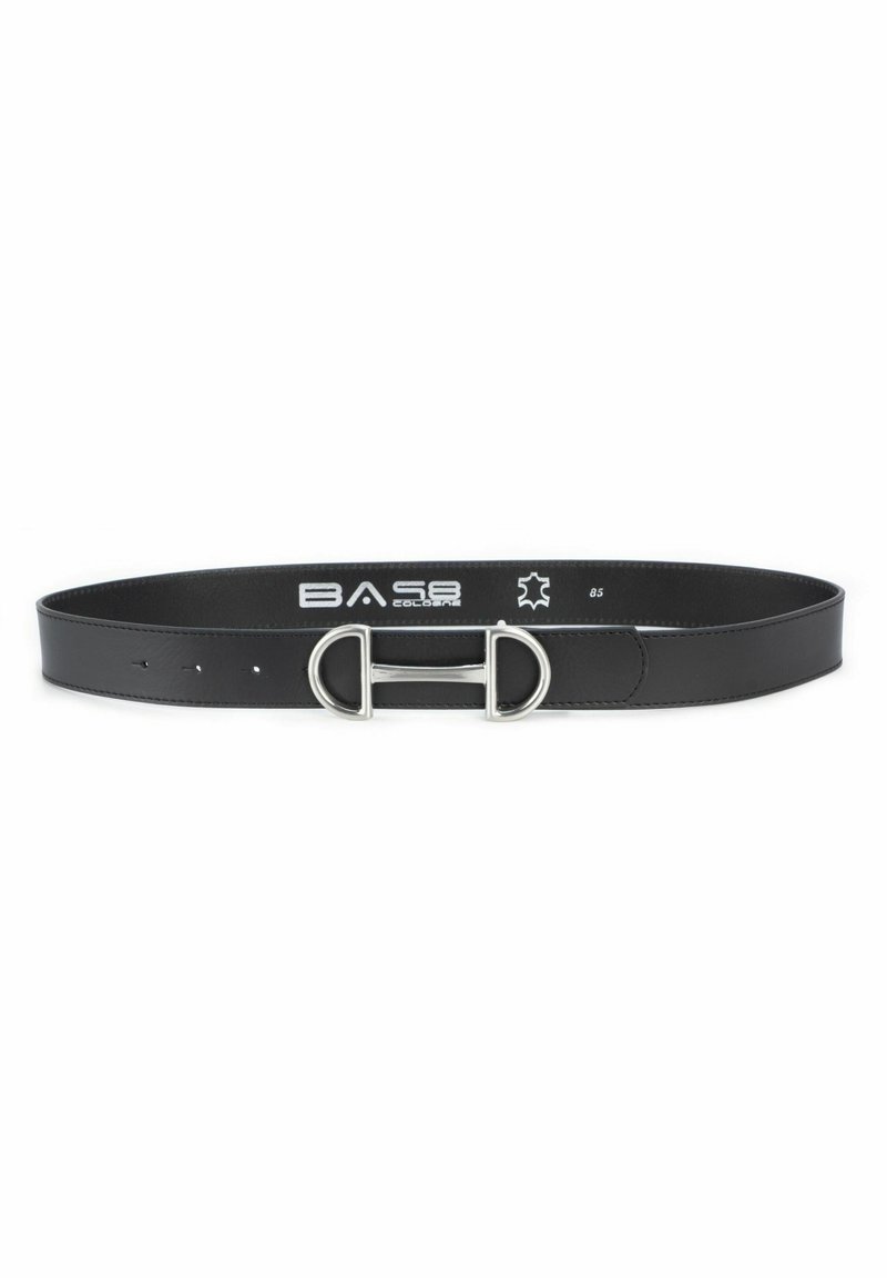 Zwarte leren riem met een gladde afwerking, voorzien van een zilveren dubbele cirkelgesp en vijf gaatjes voor verstelbaarheid. Merkenlogo is zichtbaar.