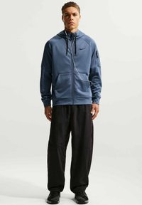 Ikke valgt, diffused blue /diffused blue black