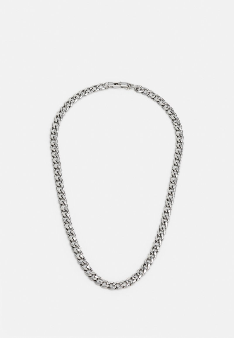 Collier en argent avec des maillons entrelacés, finition lisse et fermoir. Le design est uniforme et légèrement épais.