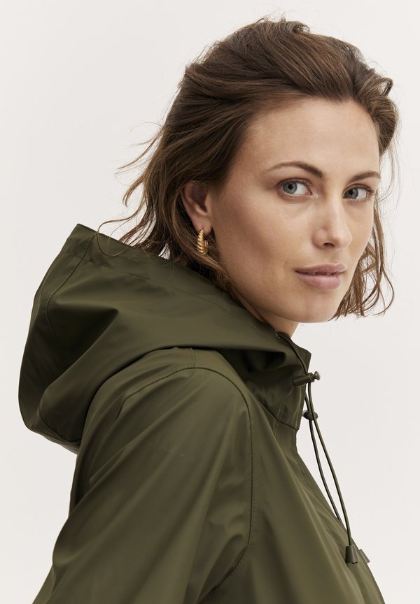 FRRAINFALL - Short coat - olive night2