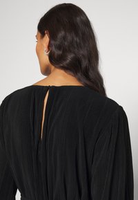 Abercrombie & Fitch Koktejlové šaty / šaty na párty - black