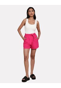 Threadbare - THB LAURENCE TIE WAIST - Kratke hlače - hot pink Minijatura 1