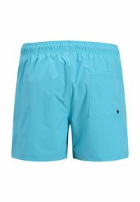 Bañadores azul claro con cintura elástica, un bolsillo trasero y una tela suave de secado rápido en un color sólido.