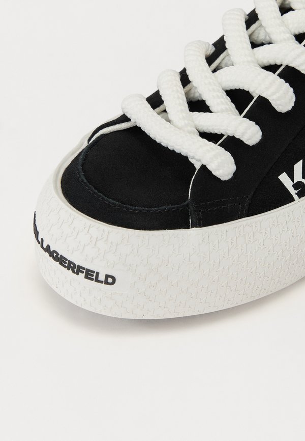 SKATE LOGO - Trainers2