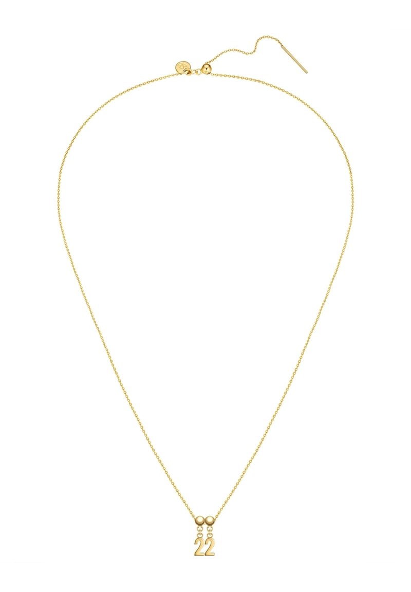 Guldpläterat halsband med en delikat kedja, med två hängande charmar formade som siffran "22". Slät textur och minimalistisk design.