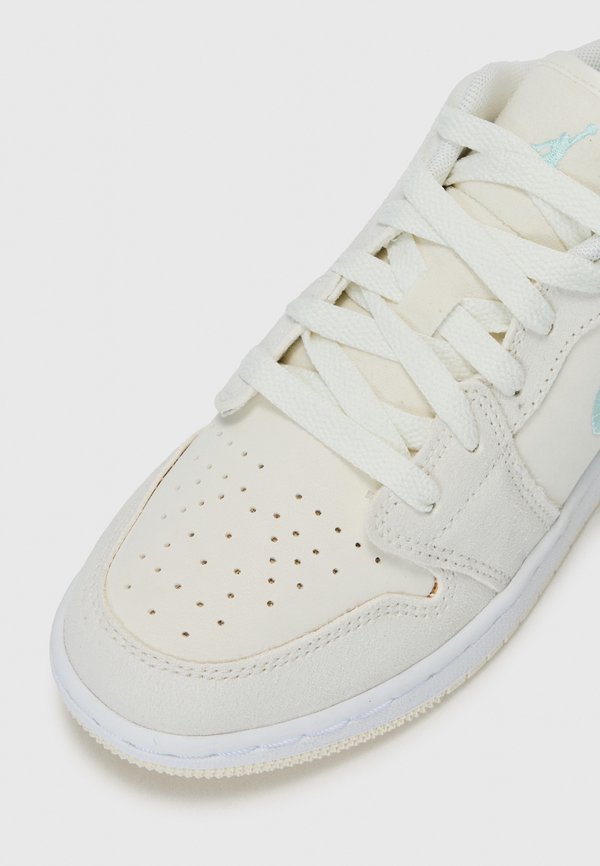 AIR JORDAN 1 LOW UNISEX - Trainers3