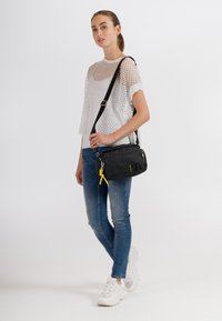 SURI FREY MARRY - Umhängetasche - black