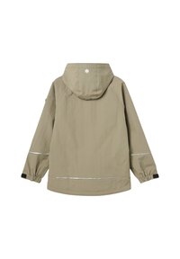 Beige windbreaker jas met capuchon, voorzien van elastische manchetten, een reflecterende streep en een logo op de achterkant. Lichtgewicht, minimalistisch ontwerp.