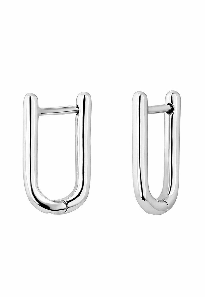 Pendientes de metal plateado con un diseño moderno en forma de U alargada, con superficies lisas y pulidas y un detallado mínimo.