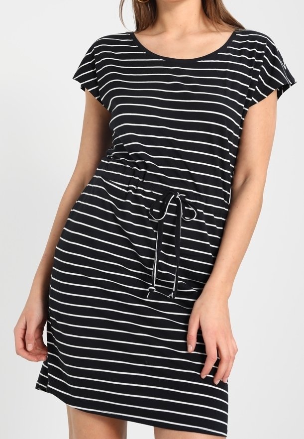 Vero Moda Robe de jour - black