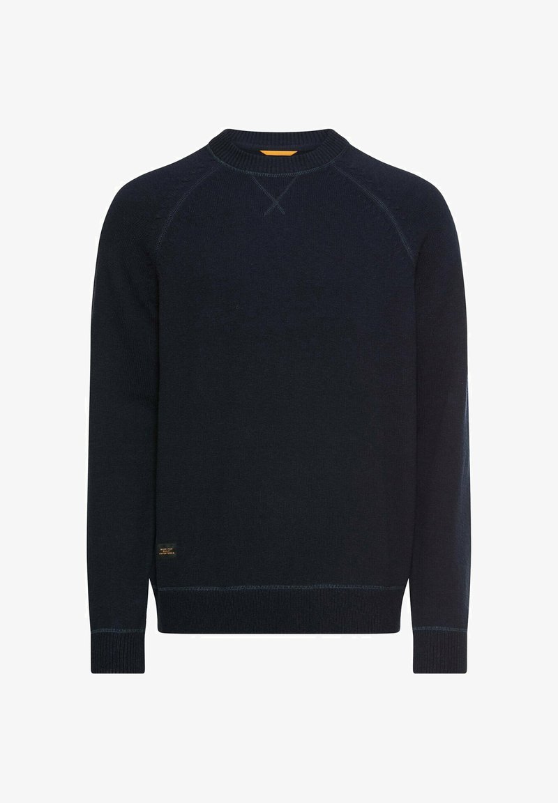 Granatowy sweter z okrągłym dekoltem, z prążkowanymi mankietami i brzegiem, miękką fakturą tkaniny oraz kontrastującymi przeszyciami na rękawach. Mała naszywka z logo na dole.