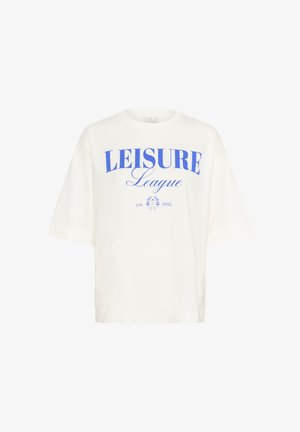 Bela prevelika majica s kratkimi rokavi, ki na sprednji strani prikazuje modro natisnjen napis "LEISURE League" in majhen emblem z napisom "est. 1993".