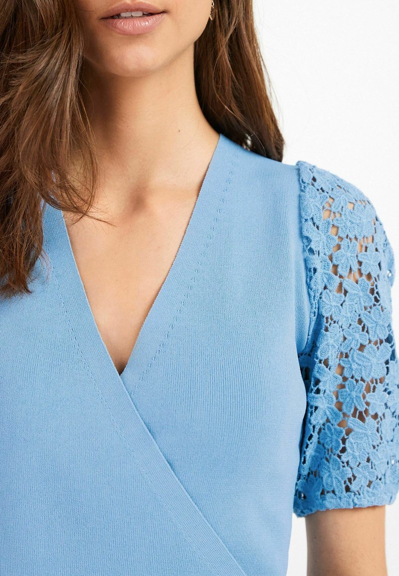 Damen T-Shirts | Next BRODERIE SLEEVE WRAP T-Shirt basic blue/blau - GV88528 Damen T-Shirts | Next BRODERIE SLEEVE WRAP T-Shirt basic blue/blau - GV88528