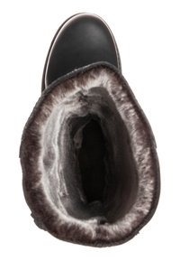 Svart skinneboot med rund tå, utstyrt med en myk grå pelsforet innvendig. Øvre kant har en glatt finish; ingen synlig maskinvare.