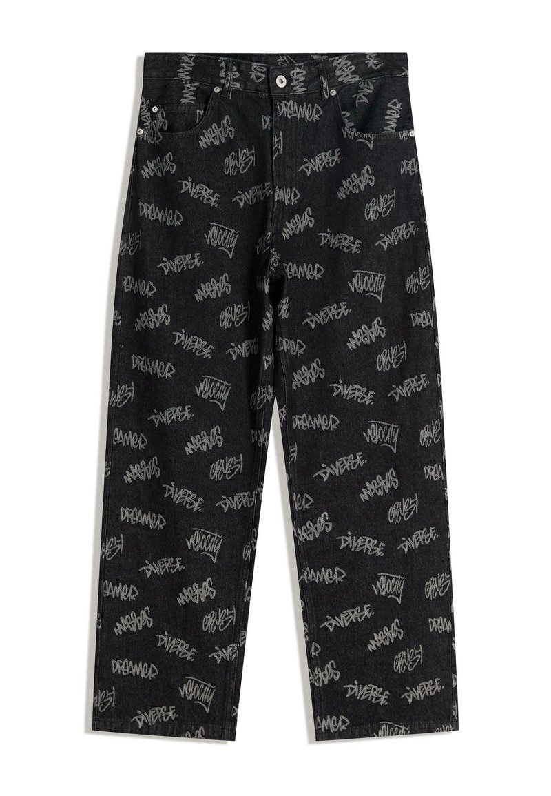 Črne kavbojke iz jeansa z grafitnim vzorcem v sivi barvi, z rahlo ohlapnim krojem, petimi žepi in zapiranjem na gumb.