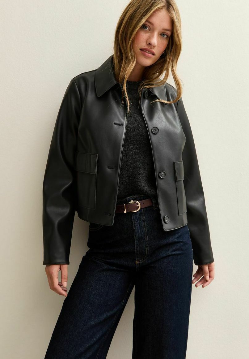 New Look BUTTON THROUGH PATCH POCKET Chaqueta de cuero sintético
