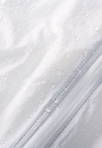 Brooks RUN VISIBLE CONVERTIBLE JACKET - Løbejakker - white asphalt nightlife