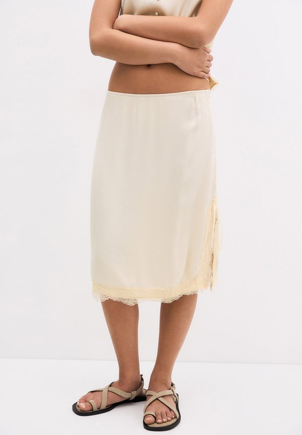 TRIMMED WITH DETAIL - A-Linien-Rock - beige