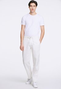 Lindbergh Tygbyxor - off white