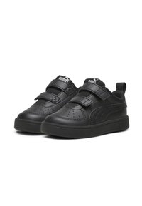Sneakers in pelle nera con finitura texturizzata, dotati di doppie fascette in Velcro e dettagli perforati. Design a profilo basso con suole in gomma.