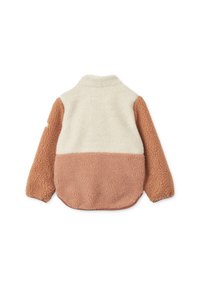Pulover din fleece în nuanțe de alb și maro, având un guler înalt și o țesătură texturată, cu o zonă de hem ușor rotunjită.