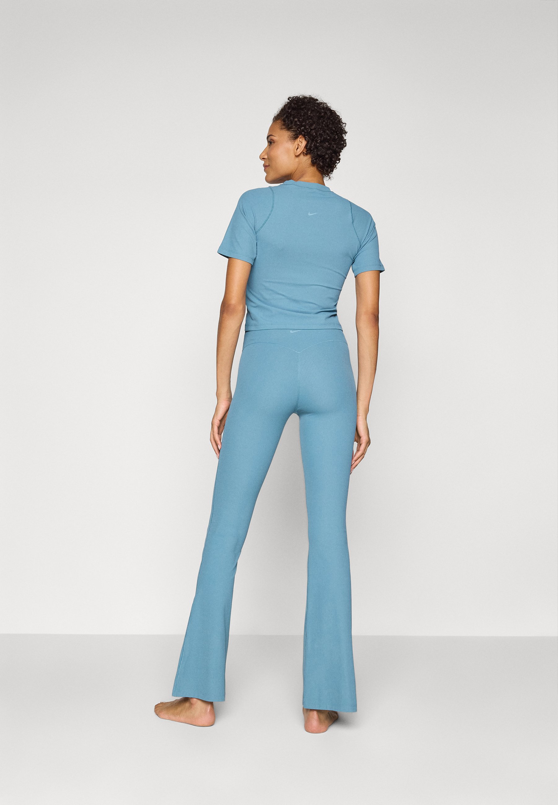 Nike Performance ZENVY RIB - Leggings - smokey blue/blue