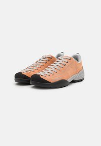 Scarpa MOJITO - Fjellsko - apricot/black/white
