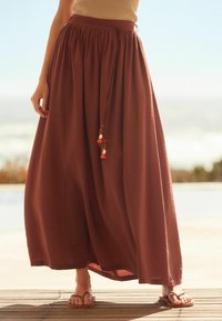Next Maxinederdele - brown