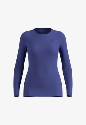 Long-sleeve, fitted athletic shirt in solid dark blue with round neck and small logo on upper left chest.