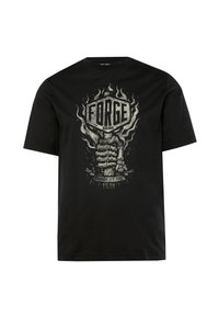 Sort bomulds t-shirt med et grafisk print af en skelet hånd, der griber fat i et skjold med teksten "FORGE & SONS" og flammer omkring det.