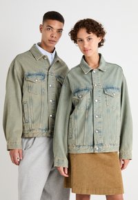 Edwin TRUCKER JACKET UNISEX - Džinsa auduma jaka - blue/terra wash