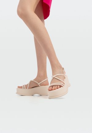 Stradivarius Sandales à plateforme - off-white