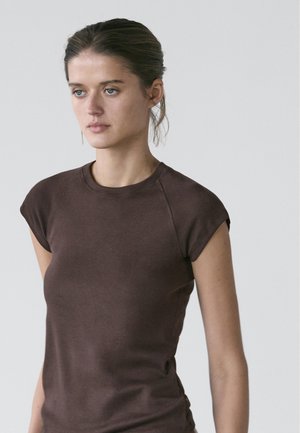 SHORT RAGLAN SLEEVES - T-shirts basic - dark brown