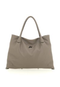 Grande borsa in pelle taupe con due manici e un piccolo logo nero centrato sul davanti, su uno sfondo bianco.