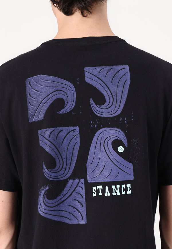 STACKED SWELL TEE - Print T-shirt2