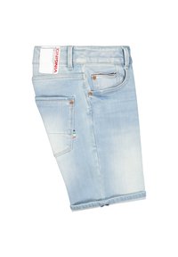 Pantalones cortos de mezclilla azul claro con dobladillo vuelta, que cuentan con varios bolsillos, botones de latón y una etiqueta blanca en la cinturilla.