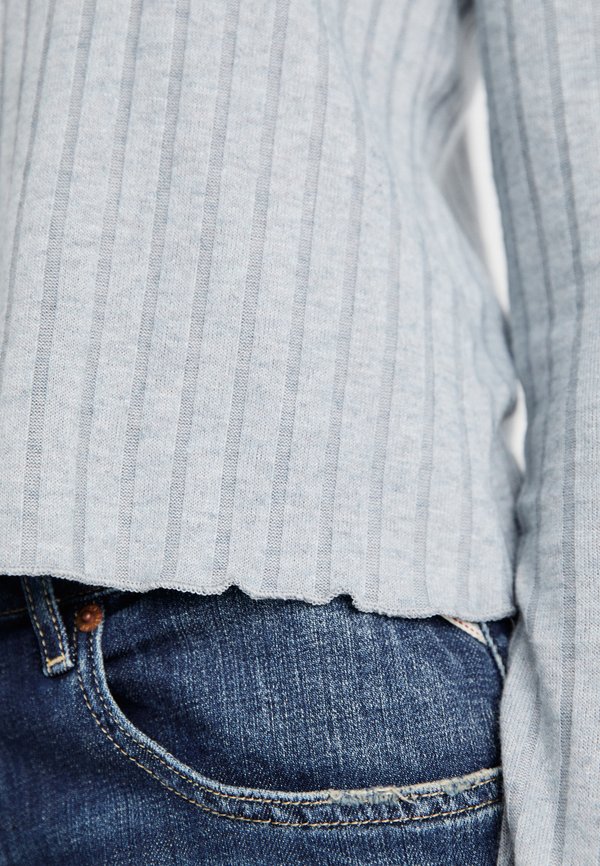 PCIRIS - Long sleeved top3