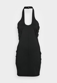 Vestido preto com alças tipo halter, decote em forma de barco, corte justo, detalhes franzidos nas laterais e uma textura suave, feito de tecido elástico.