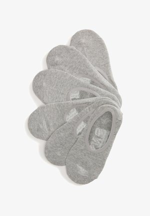 Set van zes grijze lage no-show sokken gerangschikt in een waaier op een witte achtergrond.