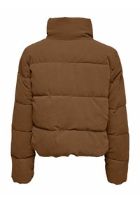 Bruin corduroy pufferjack met een hoge kraag, gewatteerd ontwerp en elastische manchetten. De textuur is ribbelig met duidelijke horizontale naden.