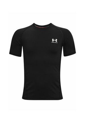 Musta lyhythihainen urheilupaita, jossa Under Armour -logo vasemmassa ylärintapuoliskossa ja ommellut raglansanit.