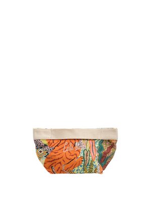 Pequeña bolsa de tela con ribete superior beige, estampado multicolor de tigre y follaje, y texto blanco bordado en el centro delantero.