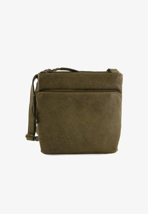 Olivgrüne Leder-Crossbody-Tasche mit einer vorderen Reißverschlusstasche, verstellbarem Tragegurt und eingeprägtem "VENEZIA"-Logo auf der Vorderseite.