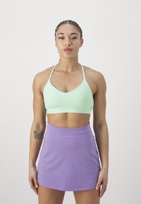 Nike Performance INDY BRA - Sportmelltartó könnyű sportoláshoz - vapor green